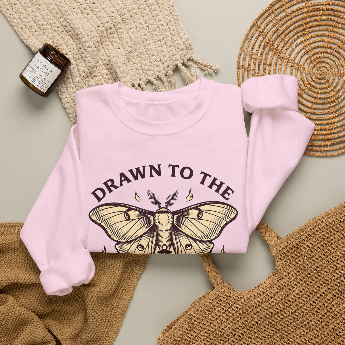 Moth Lamp Sweatshirt St. Valentine's Day Dark Gift Women Retro Sweatshirt Lamp Sweatshirt Valentine Fan Vintage Sweatshirt Gothic Graphic Sketch Flame Sweatshirt