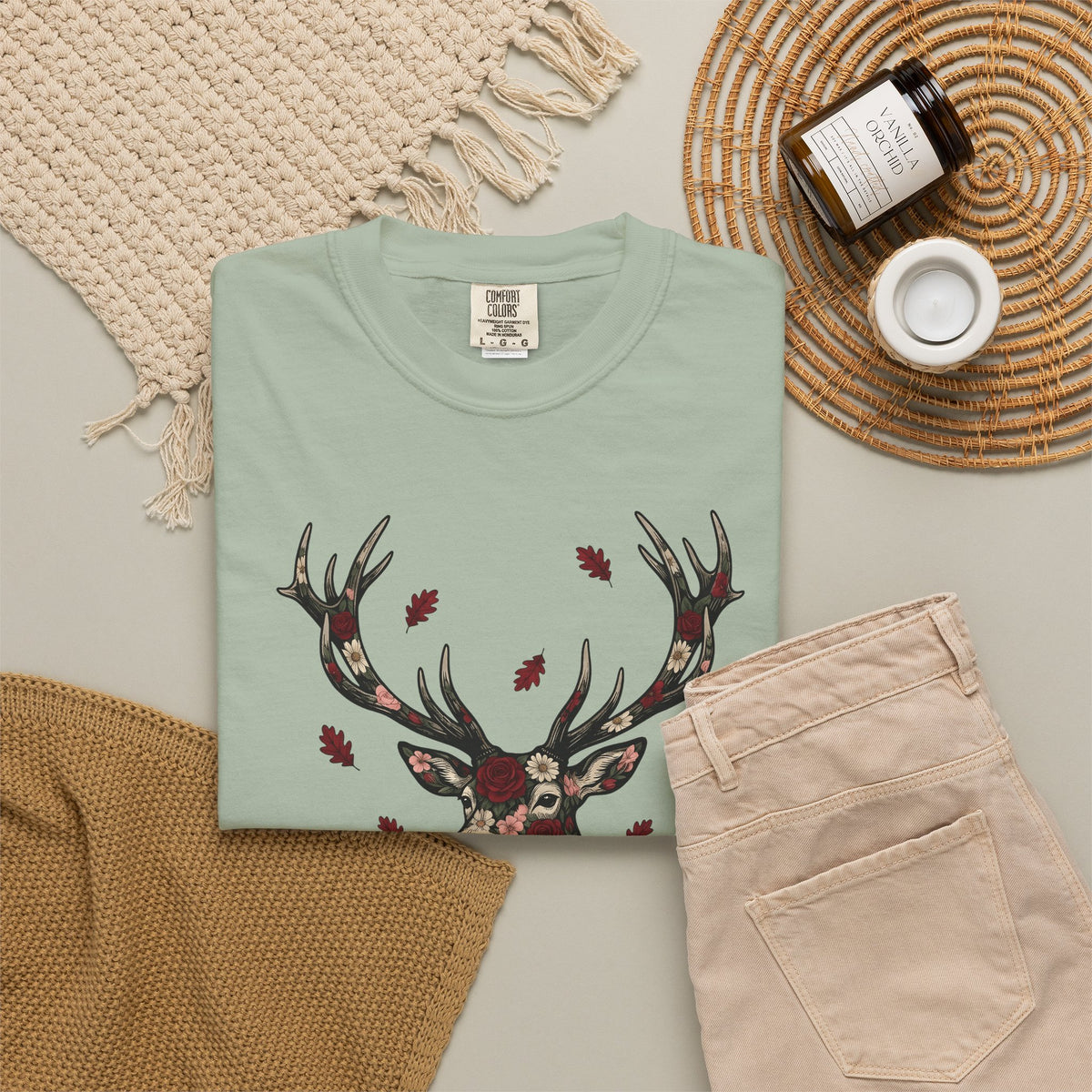 Flower Stag T-Shirt St. Valentine's Day Wildlife Gift Women Rustic T-Shirt Deer T-Shirt Valentine Fan Vintage T-Shirt Animal Graphic Retro Garden