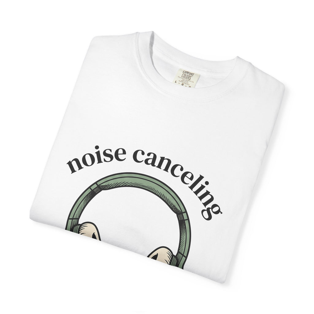 Headphones T-Shirt Mom Humor Gift Women Hand Drawn T-Shirt Earphones T-Shirt Mother Fan Illustrated T-Shirt Funny Graphic Minimalist Arch Text