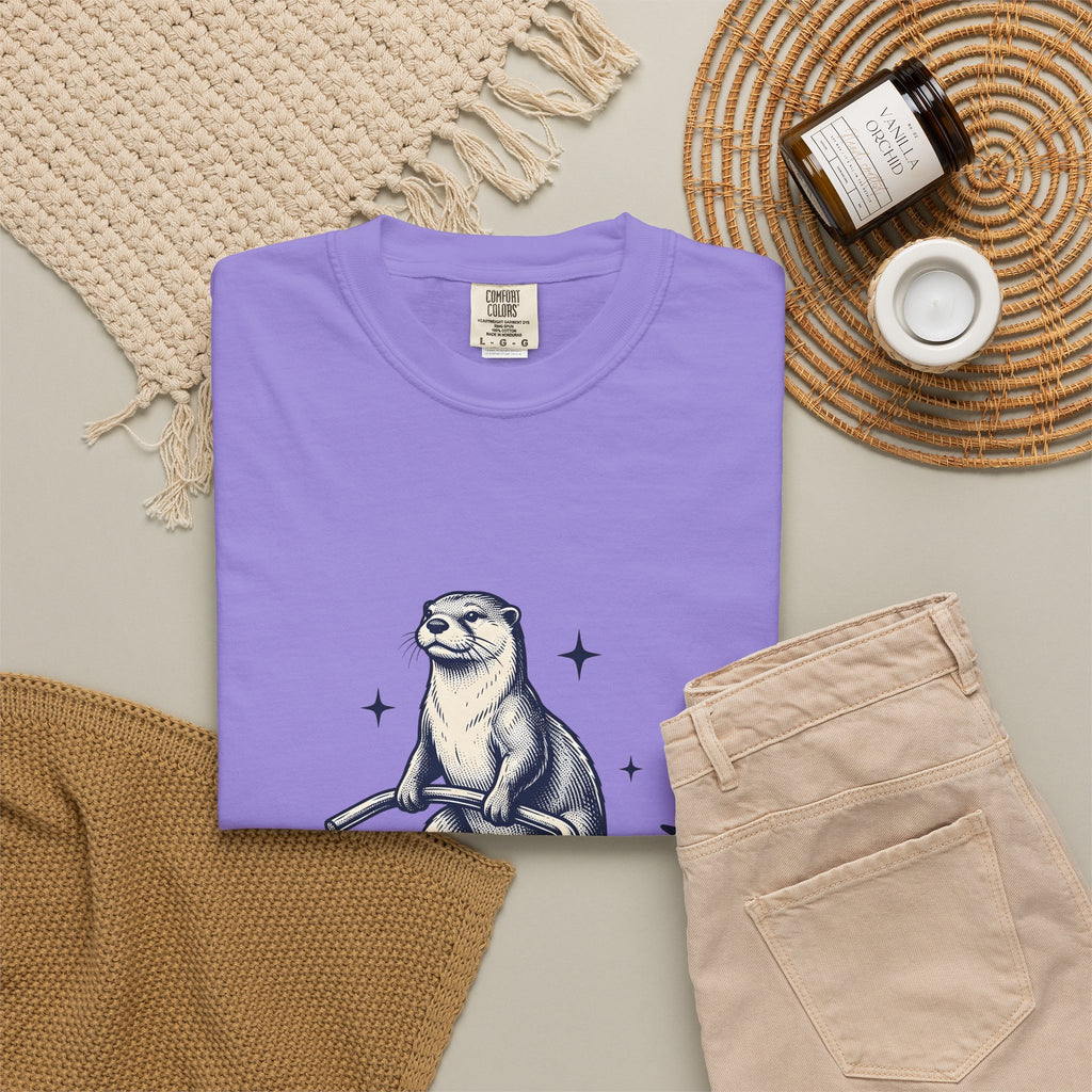 Strong Otter T-Shirt Funny Animal Gift Women Vintage T-Shirt Otter T-Shirt Humor Fan Retro T-Shirt Wildlife Graphic Hand Drawn Stars T-Shirt