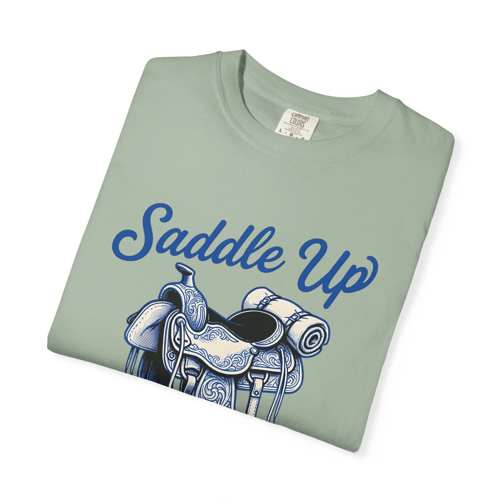 Western Saddle Cowgirl Western Gift Vintage Saddle Cowboy Fan Rodeo Country Hand Drawn Bedroll T-Shirt