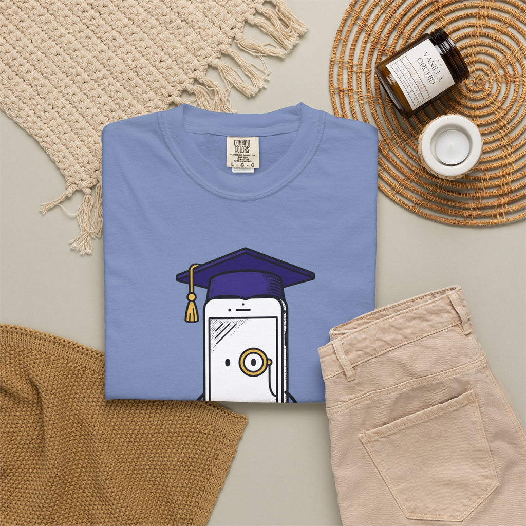 Cellphone Mascot T-Shirt Funny Commencement Gift Women Comic T-Shirt Phone Mascot T-Shirt Humor Fan Cartoon T-Shirt Graduation Graphic Sketch