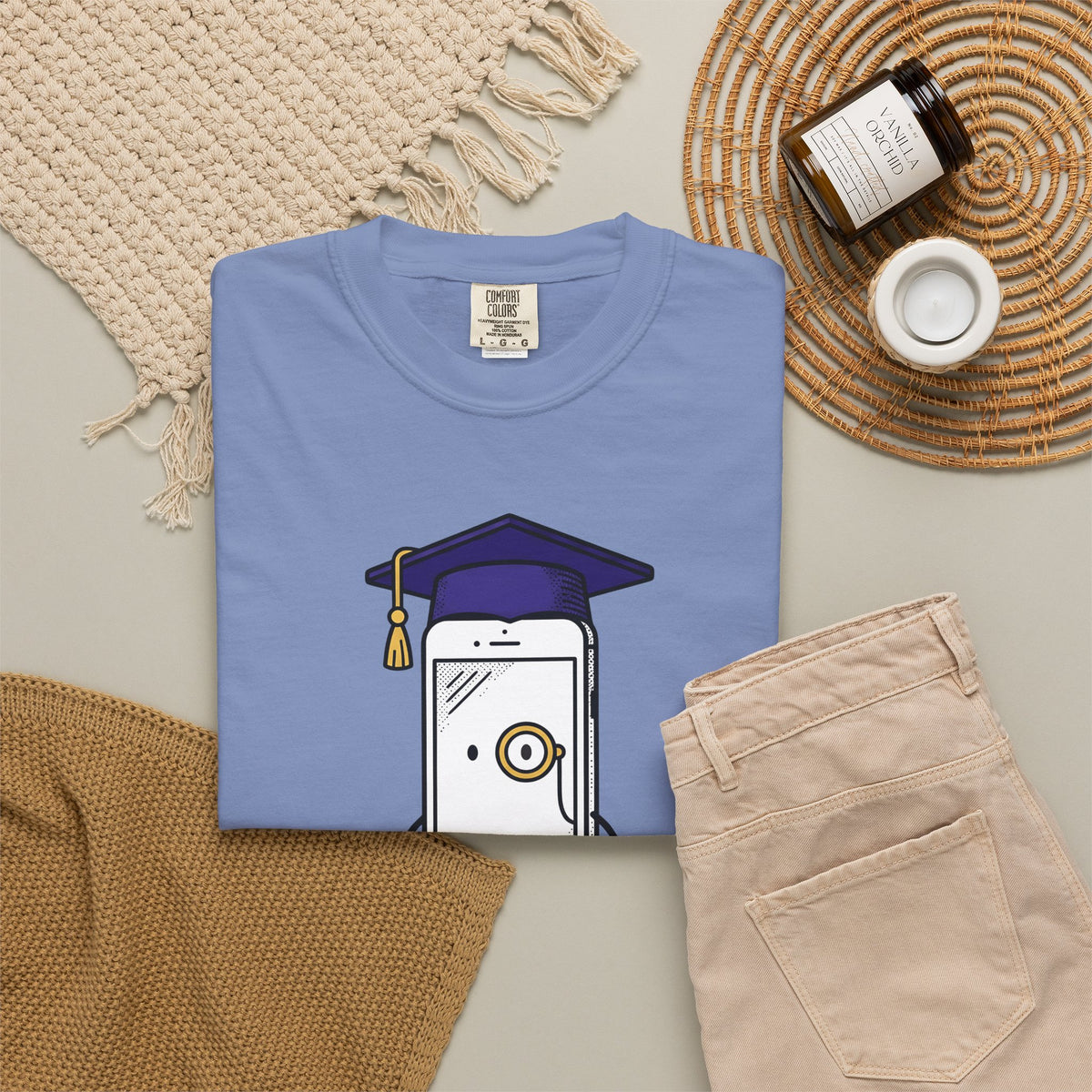 Cellphone Mascot T-Shirt Funny Commencement Gift Women Comic T-Shirt Phone Mascot T-Shirt Humor Fan Cartoon T-Shirt Graduation Graphic Sketch