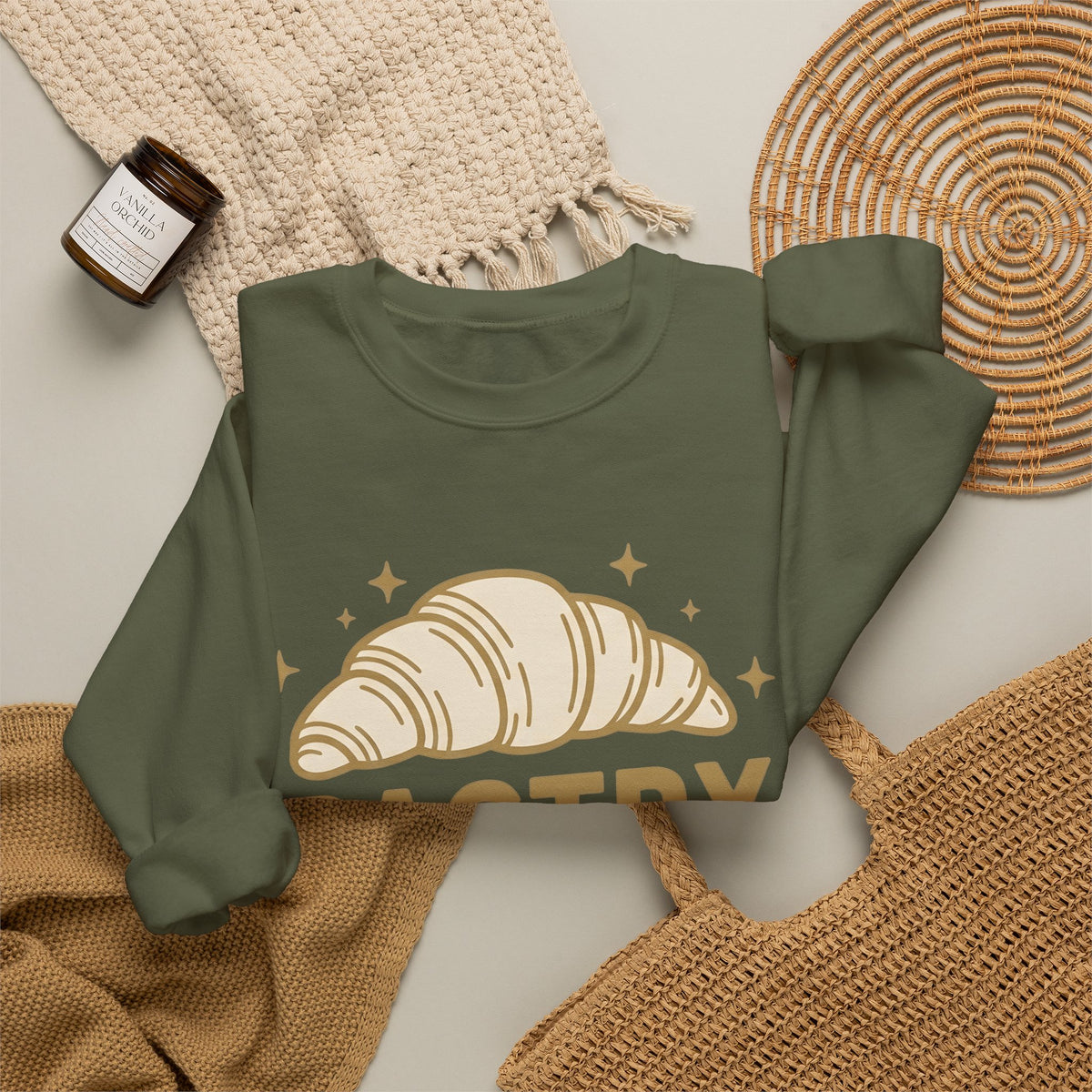 Croissant Sweatshirt Desserts Confections Gift Women Line Art Sweatshirt Pastry Sweatshirt Sweets Fan Minimalist Sweatshirt Treat Graphic Classic Glimmers