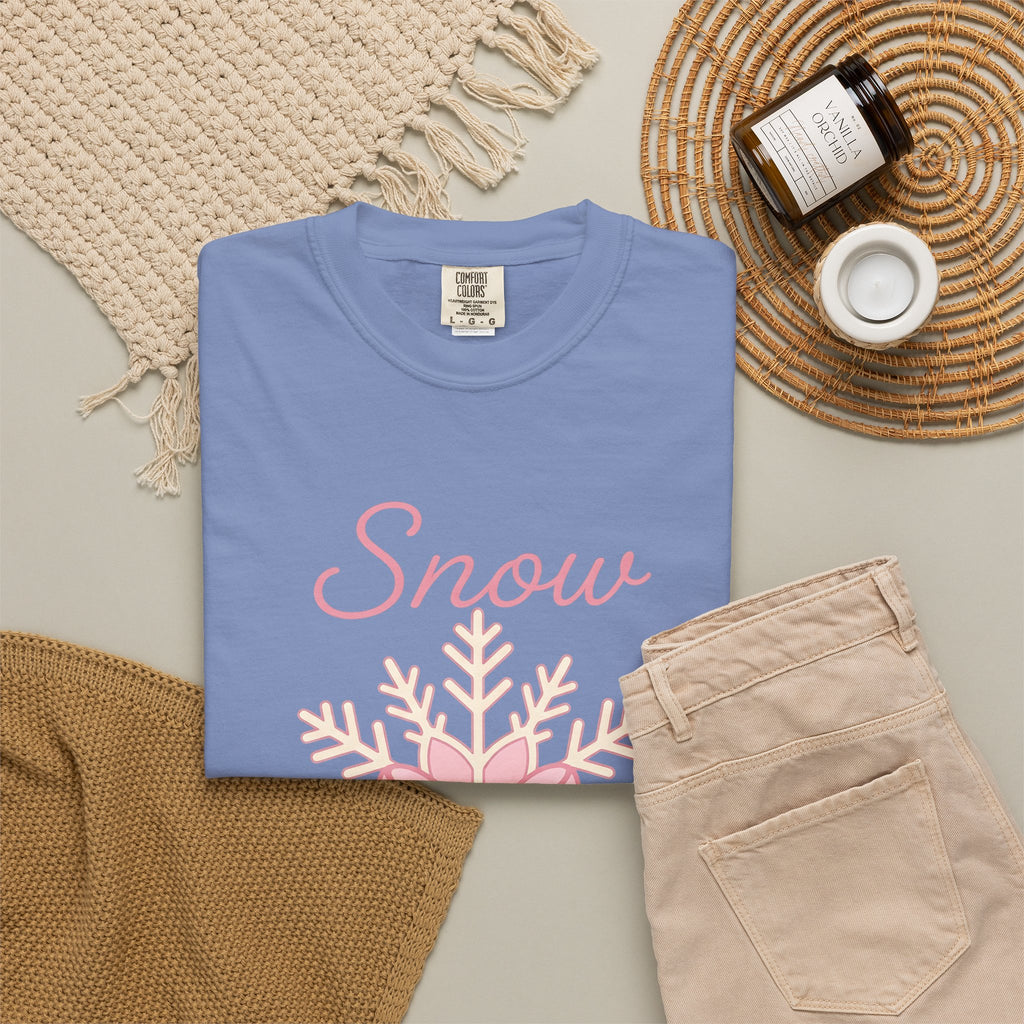 Snowflake Knot Winter Yuletide Gift Playful Frost Snow Fan Ice Crystal Christmas Sleek Band T-Shirt