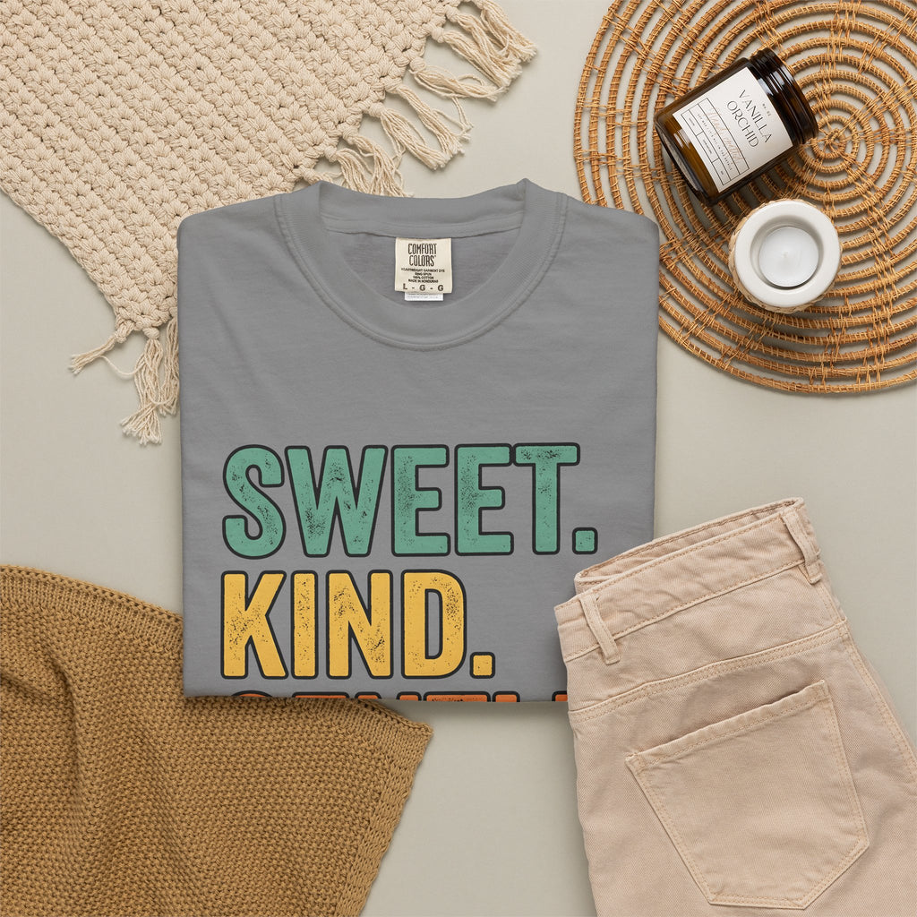 Bold Retro Text T-Shirt Mom Humor Gift Women Distressed T-Shirt Typography T-Sh