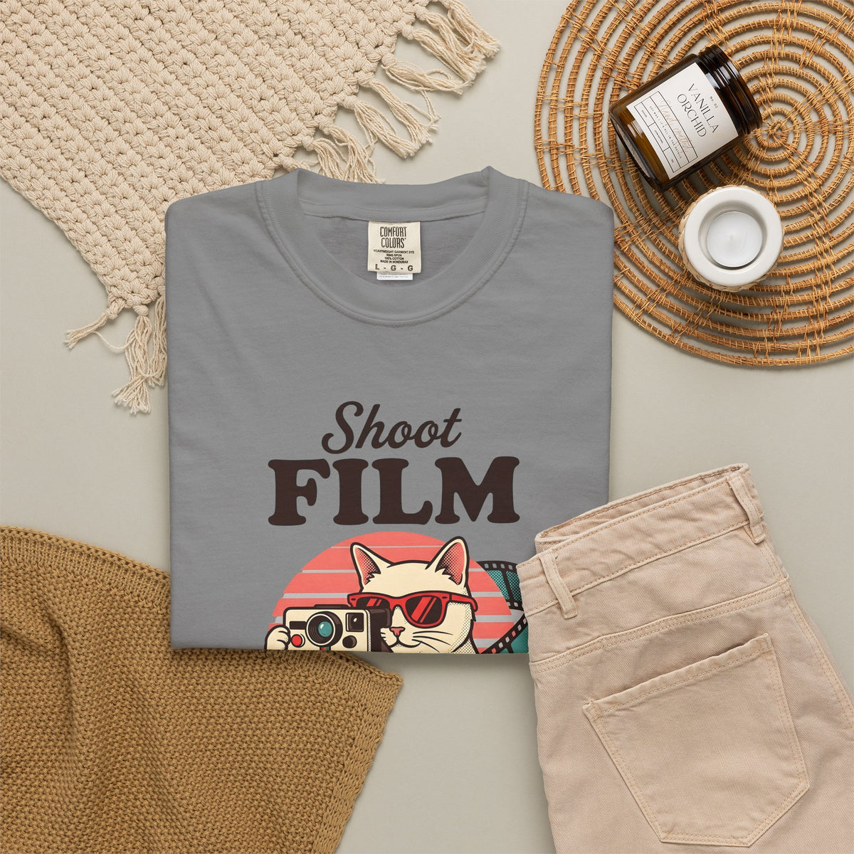 Kitten Camera T-Shirt Cat Photo Gift Women Antique T-Shirt Camera Obscura T-Shirt Cat Fan Faux Vintage T-Shirt Photography Graphic Old School Photo