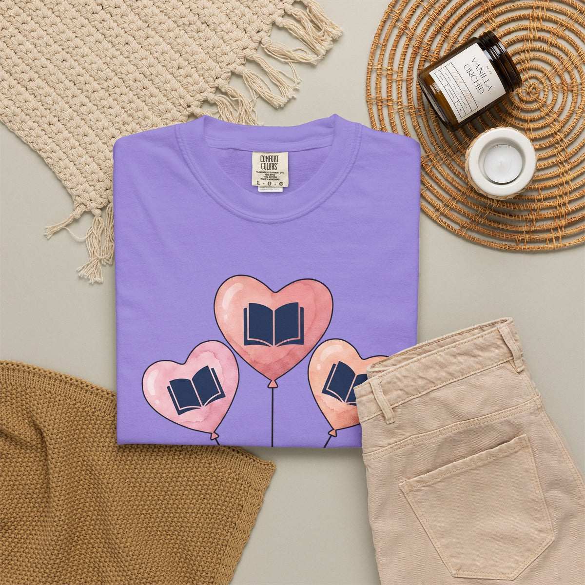 Love Balloon T-Shirt Cute Books Gift Women Paint T-Shirt Balloon T-Shirt Adorable Fan Artistic T-Shirt Literary Graphic Sketch Novel T-Shirt