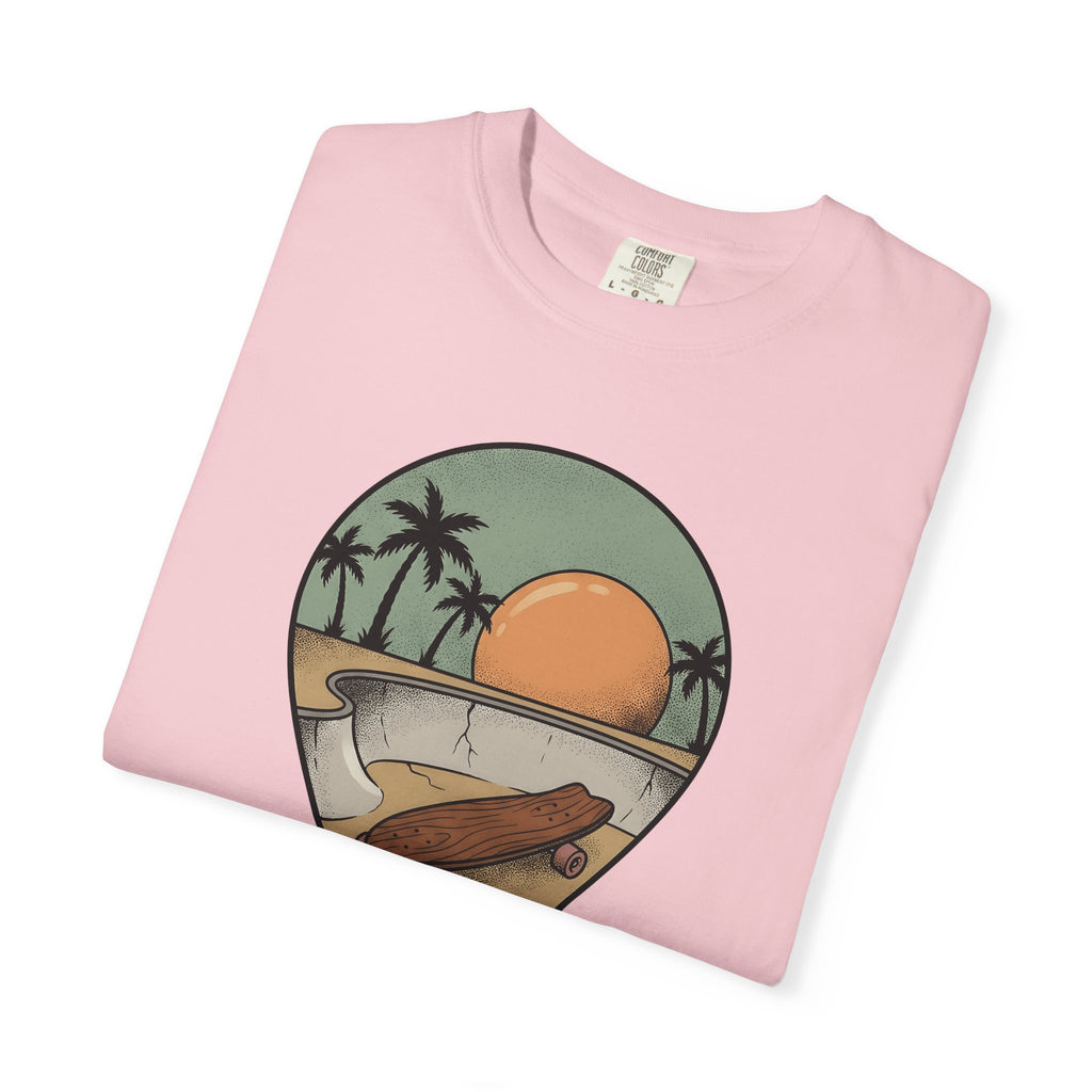 Longboard Design T-Shirt Skateboarding Seaside Gift Women Classic T-Shirt Longboarding T-Shirt Skater Enthusiast Retro T-Shirt Coastal Graphic Old
