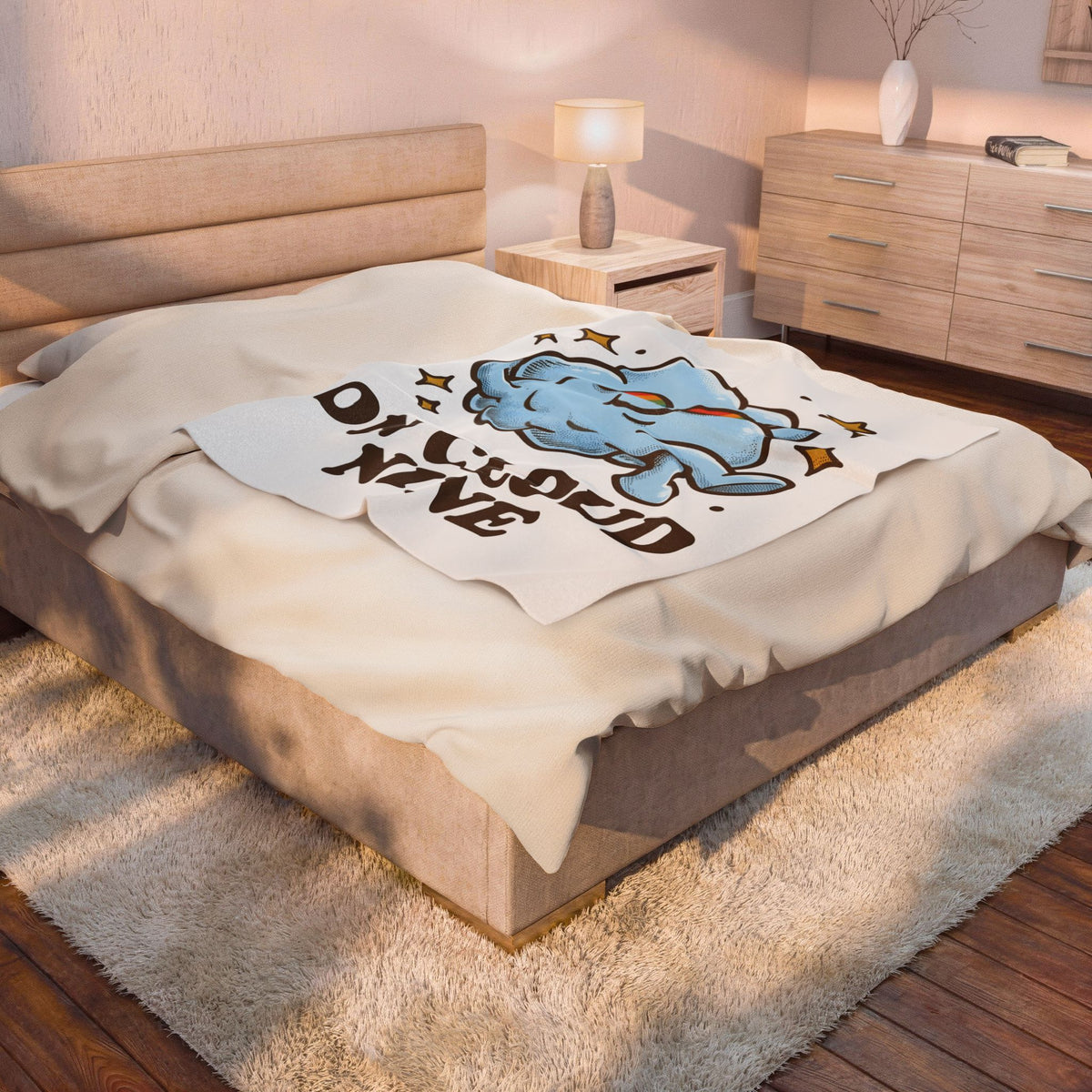 Smiling Cloud Boho Chic Inspiration Gift Comic Cloud Hippie Fan Cartoon Motivational Vintage Blanket