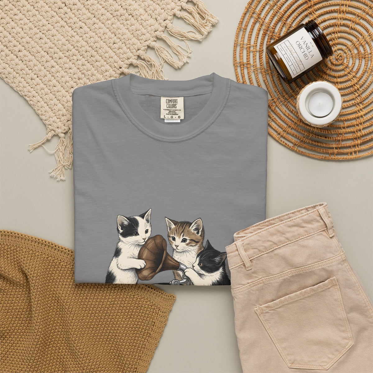 Cats Turntable T-Shirt Cat Songs Gift Women Sketch T-Shirt Record Player T-Shirt Feline Fan Vinyl T-Shirt Music Graphic Cartoon Lp Discs T-Shirt