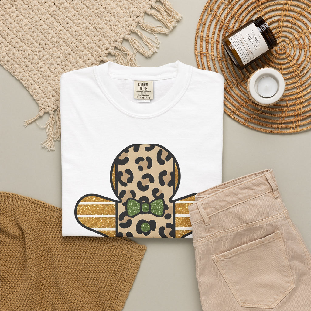 Spotted Gingerbread Animal Xmas Gift Shimmer Gingerbread Man Leopard Fan Glitter Holiday T-Shirt