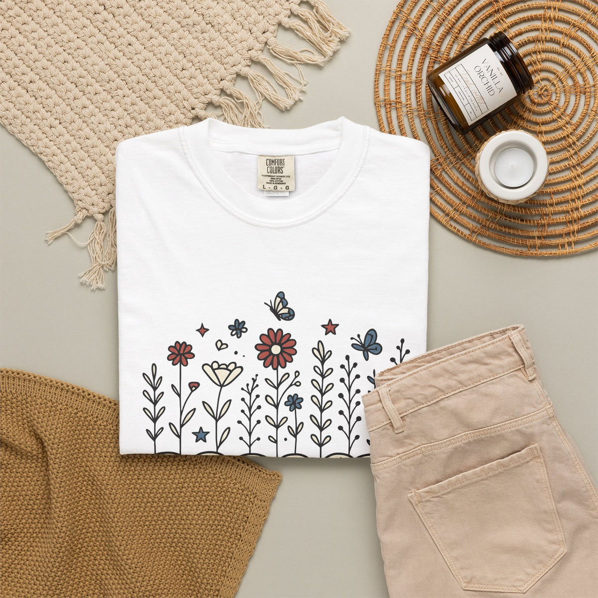 Floral Home Graphic T-Shirt America Patriotic Gift Women Boho T-Shirt Home Decor T-Shirt American Fan Bohemian T-Shirt Star Graphic Retro Butterfly