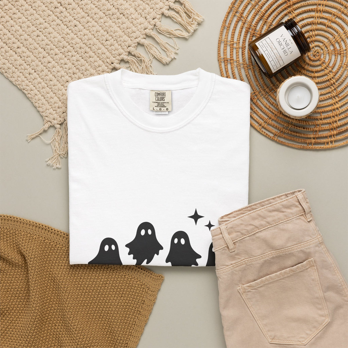 Ghost Halloween Spooky Gift Minimalist Specter Horror Fan Ghostly Creepy Silhouette T-Shirt