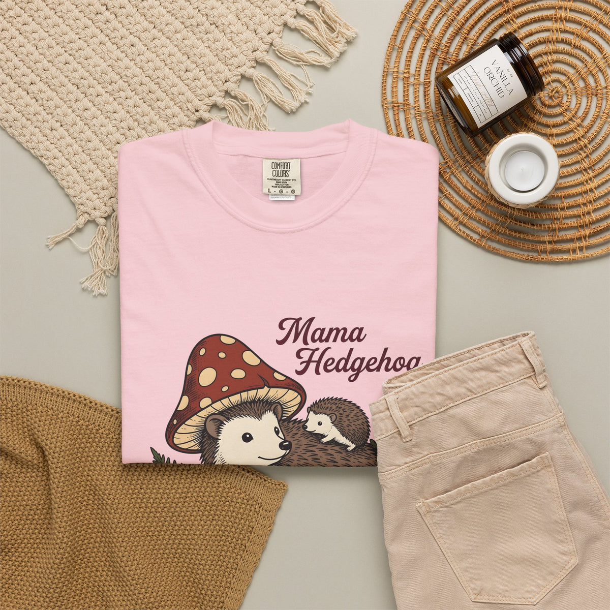 Hedgehog Group T-Shirt Moms Wildlife Gift Women Forest T-Shirt Porcupine T-Shirt Mother Fan Woodland T-Shirt Animal Graphic Retro Toadstools T-Shirt