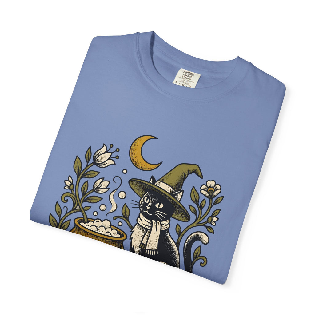 Black Cat Witch Hat Halloween Cat Gift Vintage Witch Hat Horror Fan Retro Feline T-Shirt