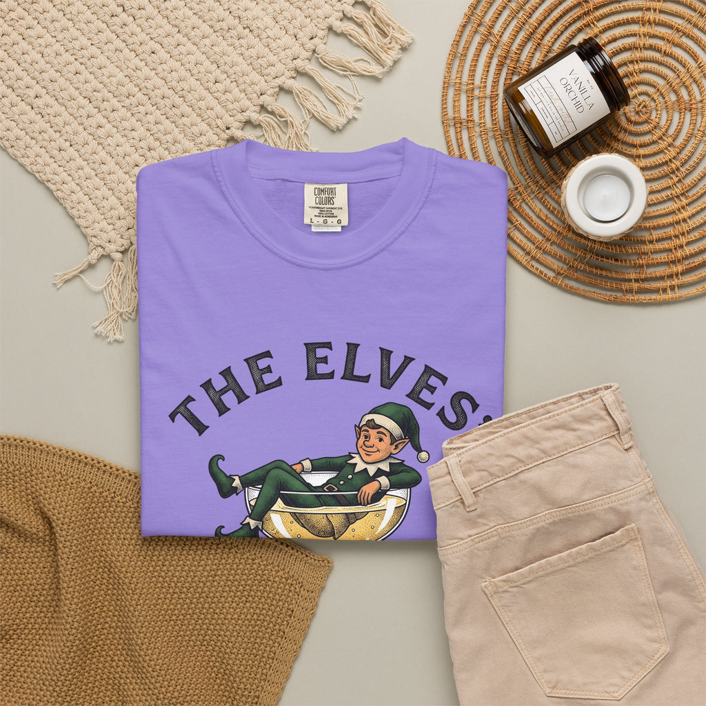Elf Wine Glass T-Shirt Christmas Festivity Gift Women Rustic T-Shirt Wine Goblet T-Shirt Xmas Fan Vintage T-Shirt Holiday Graphic Classic