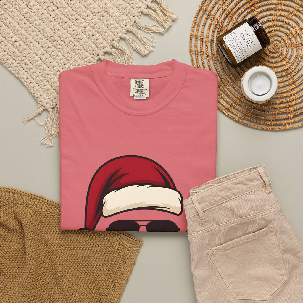 Santa Hat Sunglasses Christmas Humor Gift Cartoon Cool Shades Xmas Fan Funny Retro Smoking T-Shirt