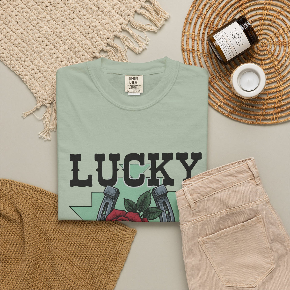Horseshoe Rose T-Shirt Cowgirl Ranch Gift Women Line Art T-Shirt Rosebud T-Shirt Cowgirl Fan Minimalist T-Shirt Farmhouse Graphic Classic Shape