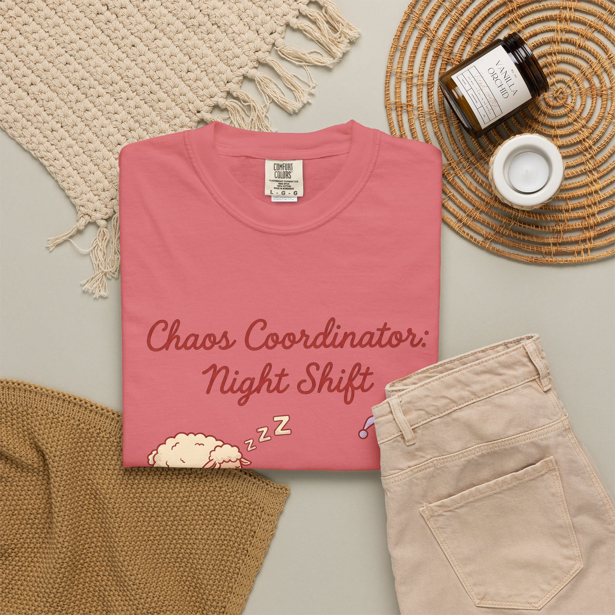 Sleep Items Print T-Shirt Moms Sleepytime Gift Women Line Art T-Shirt Bedtime T-Shirt Motherhood Enthusiast Illustration Design Slumber Graphic