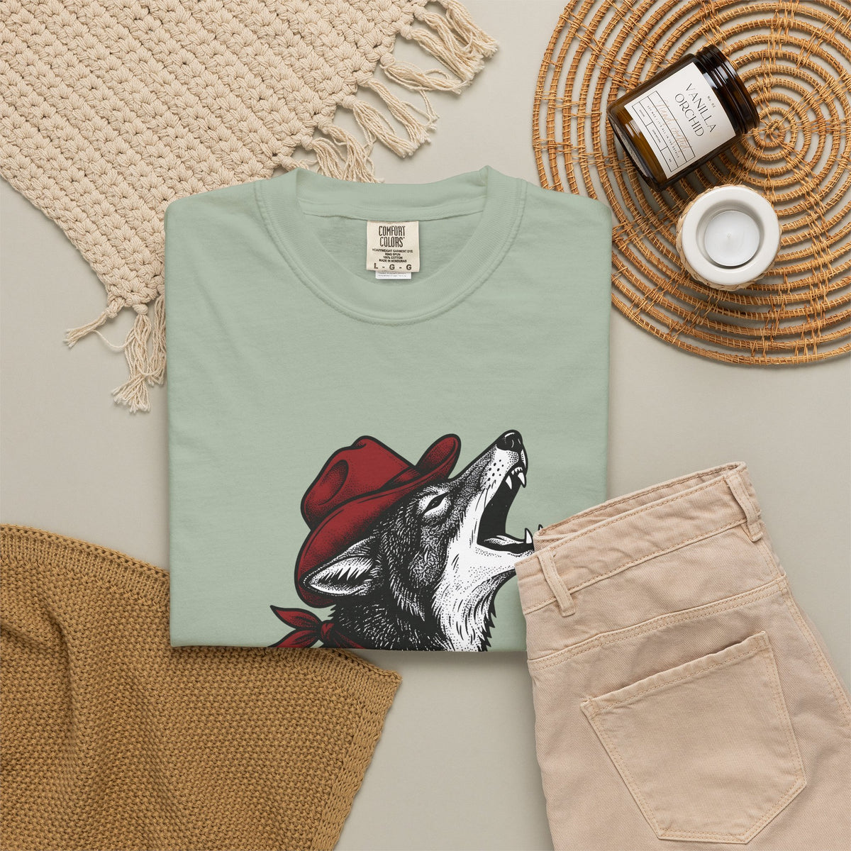 Cowboy Wolf T-Shirt Cowgirl Western Gift Women Vintage T-Shirt Werewolf T-Shirt Cowboy Fan Retro T-Shirt Rodeo Graphic Hand Drawn Bandana T-Shirt