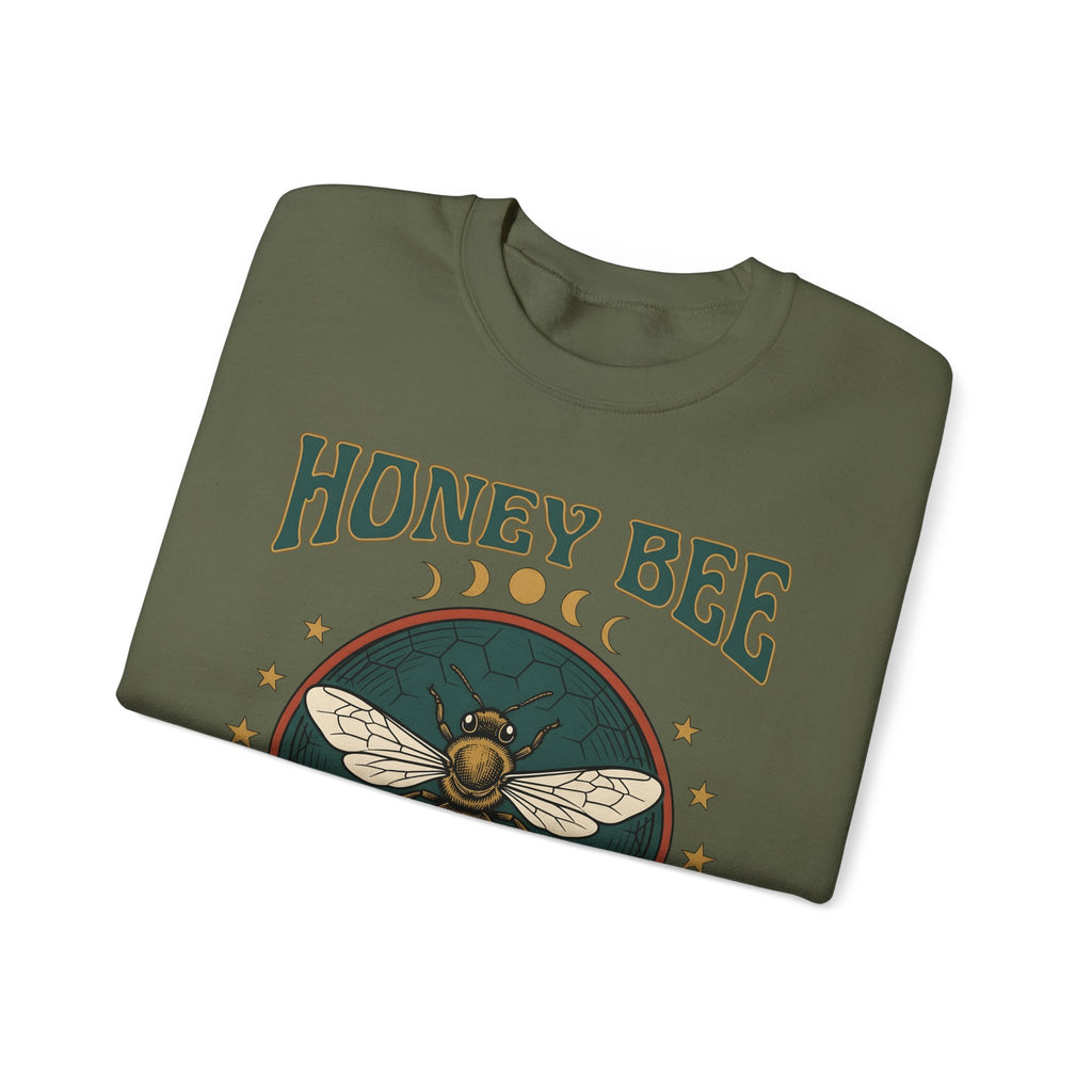 Honey Bee Sweatshirt Boho Chic Nature Gift Women Vintage Sweatshirt Bee Sweatshirt Bohemian Fan Distressed Graphic Illustration Retro Stars Sweatshirt