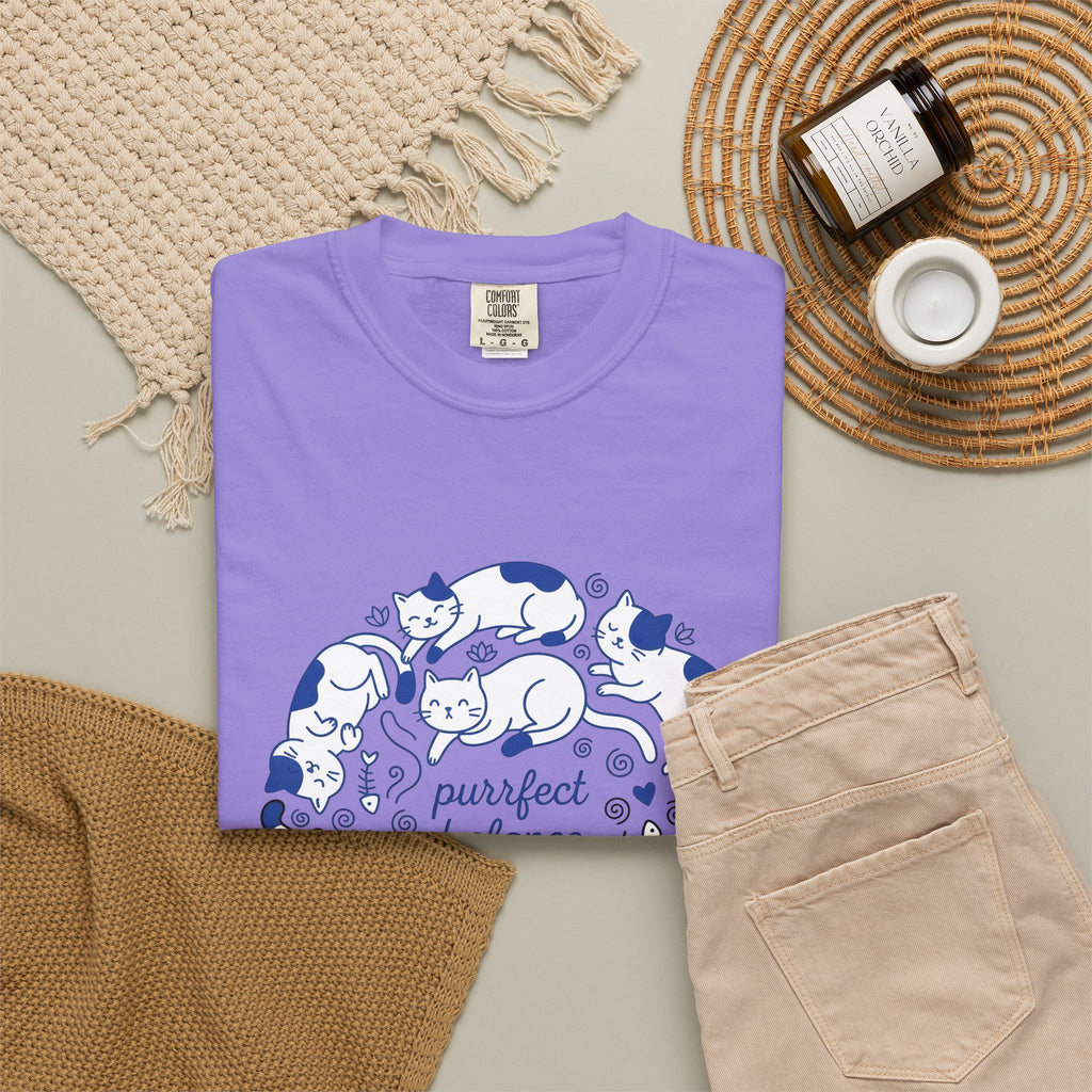 Sleeping Cats T-Shirt Cat Animals Gift Women Doodle T-Shirt Kitten T-Shirt Cat Fan Feline T-Shirt Cartoon Graphic Wildlife Illustration Minimalist