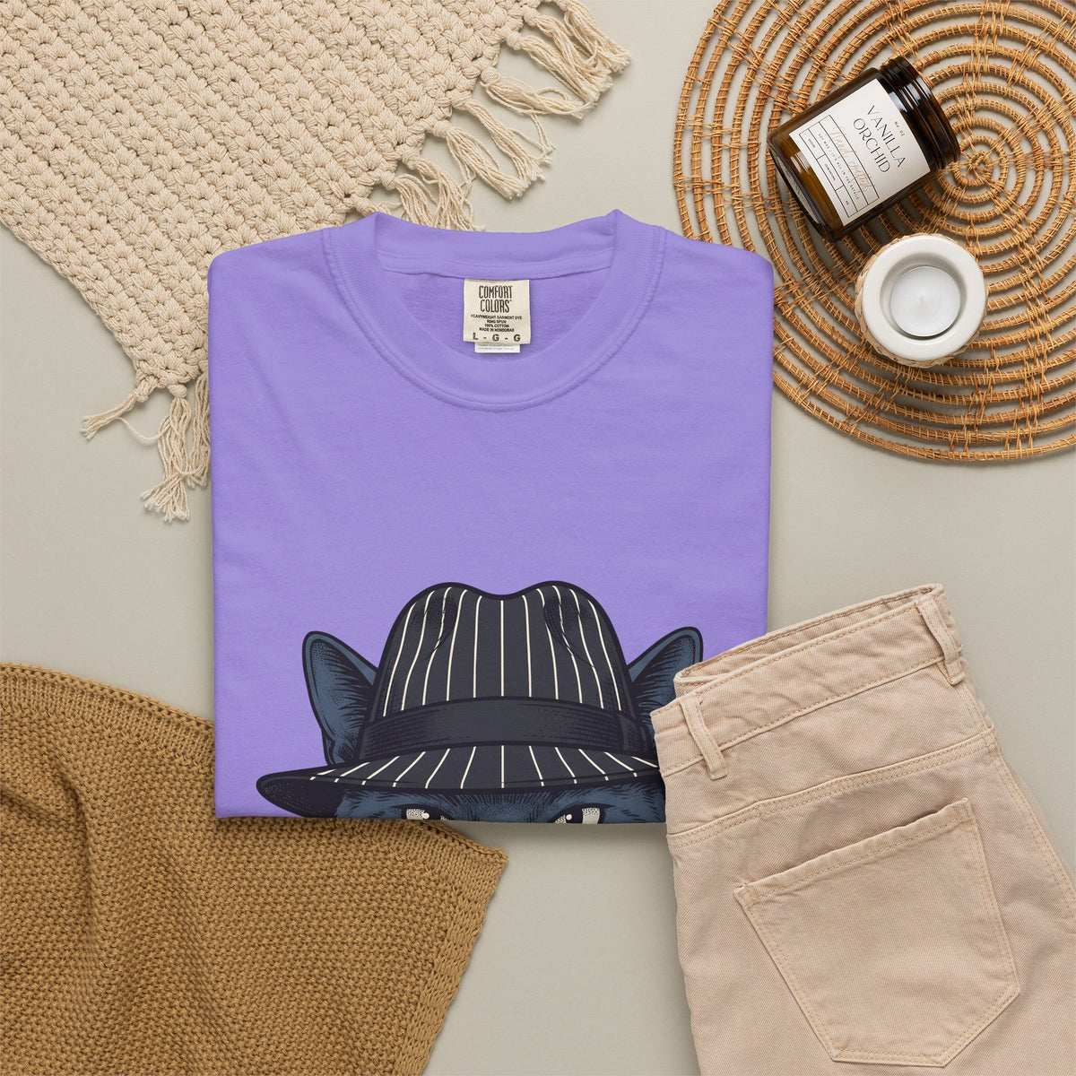 Cat Bonnet T-Shirt Cat Satire Gift Women Antique T-Shirt Headgear T-Shirt Feline Fan Vintage T-Shirt Parody Graphic Line Art Stogie T-Shirt
