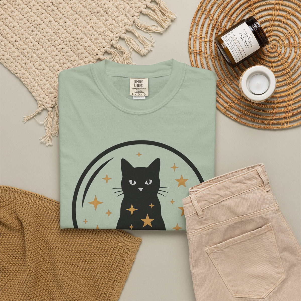 Dark Cat Orb T-Shirt Cat Magic Gift Women Simple T-Shirt Black Cat Ball T-Shirt Cat Fan Feline Graphic T-Shirt Retro Sparkles T-Shirt