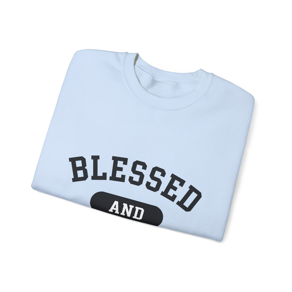 Bold Lettering Design Sweatshirt Moms Household Gift Women Simple Sweatshirt Typography T-Sh