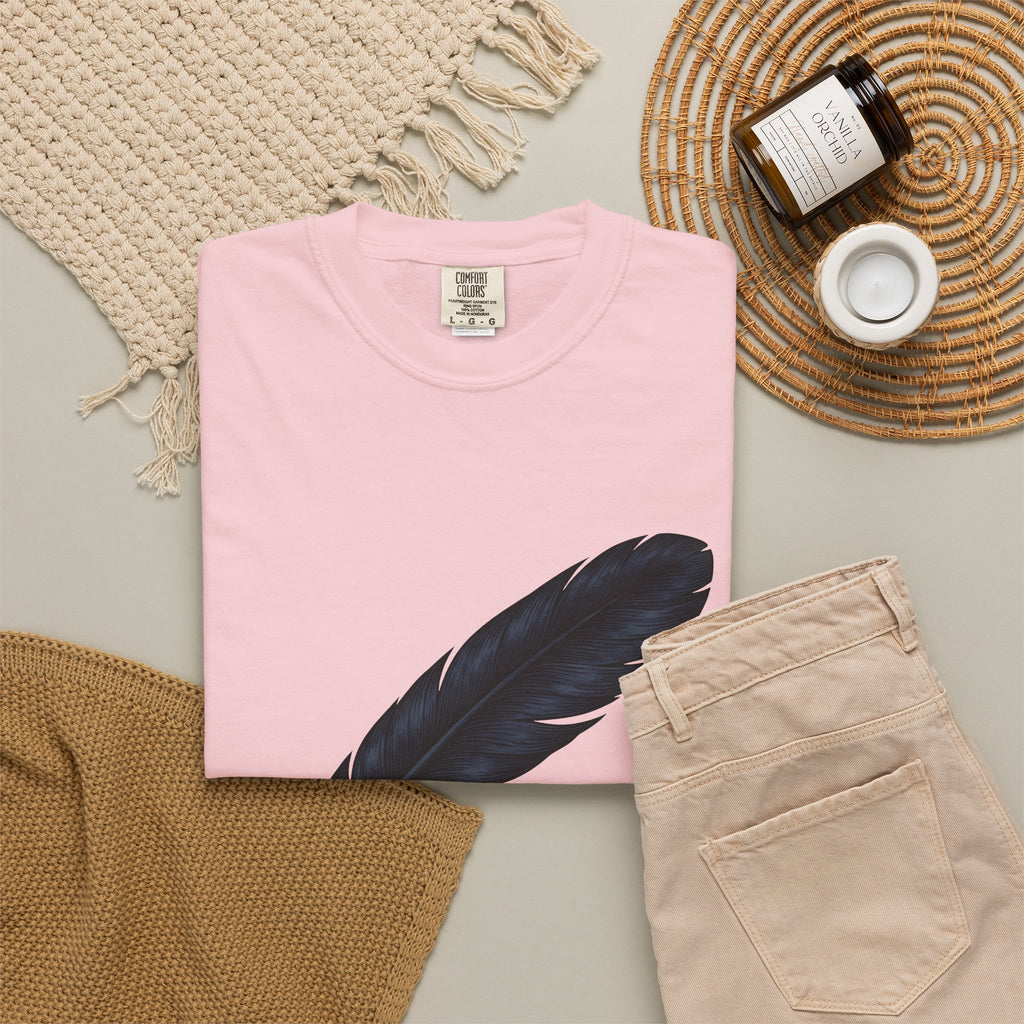 Feather Charm T-Shirt Boho Chic Spiritual Gift Women Retro T-Shirt Charm T-Shirt Bohemian Enthusiast Vintage T-Shirt Mystical Graphic Sketch Bow