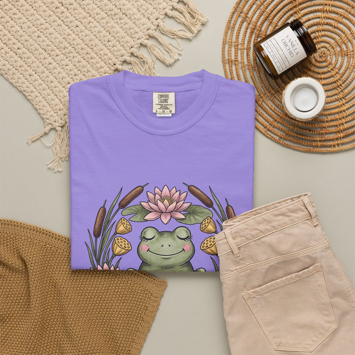 Frog Lotus Blossom T-Shirt Boho Chic Environment Gift Women Line Art T-Shirt Toad T-Shirt Bohemian Fan Minimalist T-Shirt Eco Graphic Distressed