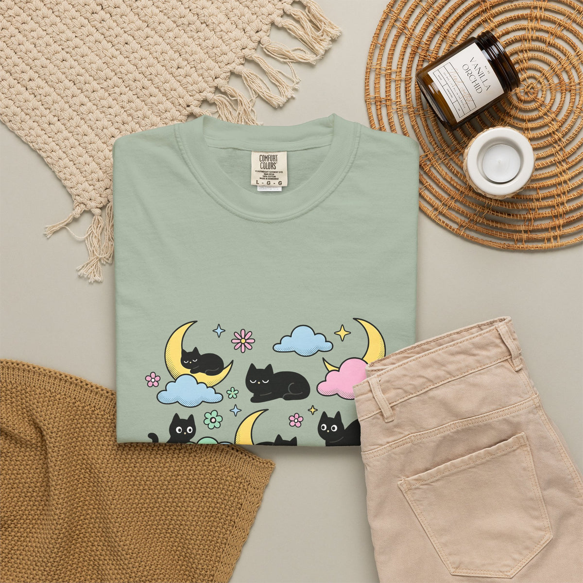 Black Cats T-Shirt Cat Celestial Gift Women Kawaii T-Shirt Kitties T-Shirt Cat Fan Astrology Graphic T-Shirt Pastel Crescent Moon T-Shirt