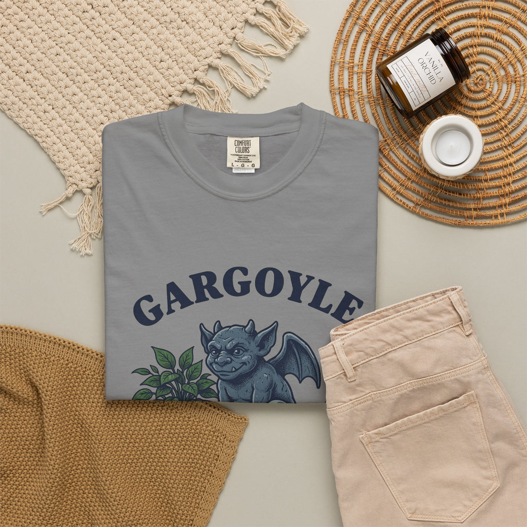Gargoyle Figure T-Shirt Funny Garden Gift Women Comic T-Shirt Statue T-Shirt Humor Fan Caricature T-Shirt Yard Graphic Old School Planter T-Shirt