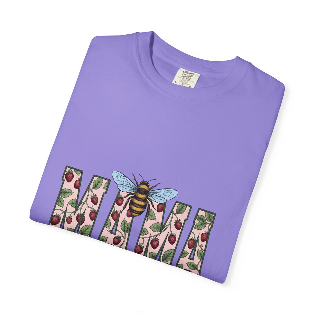 Honeybee Strawberry Art T-Shirt Moms Outdoors Gift Women Floral T-Shirt Bee T-Shirt Mom Fan Botanical T-Shirt Adventure Graphic Retro Foliage