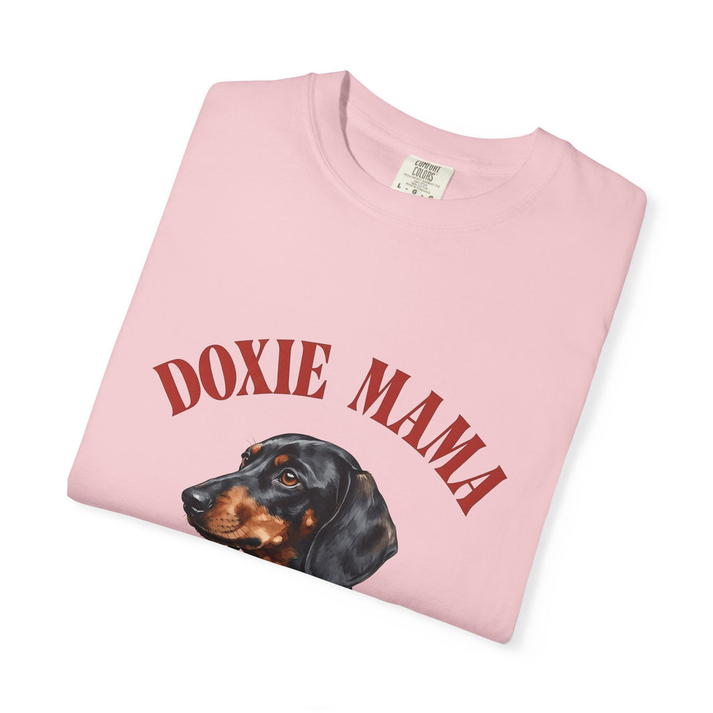 Dachshund Pet T-Shirt Dog Companion Gift Women Naturalistic T-Shirt Wiener Dog T-Shirt Dog Fan Doxie Design Dog Graphic Paint Wash Canine Portrait