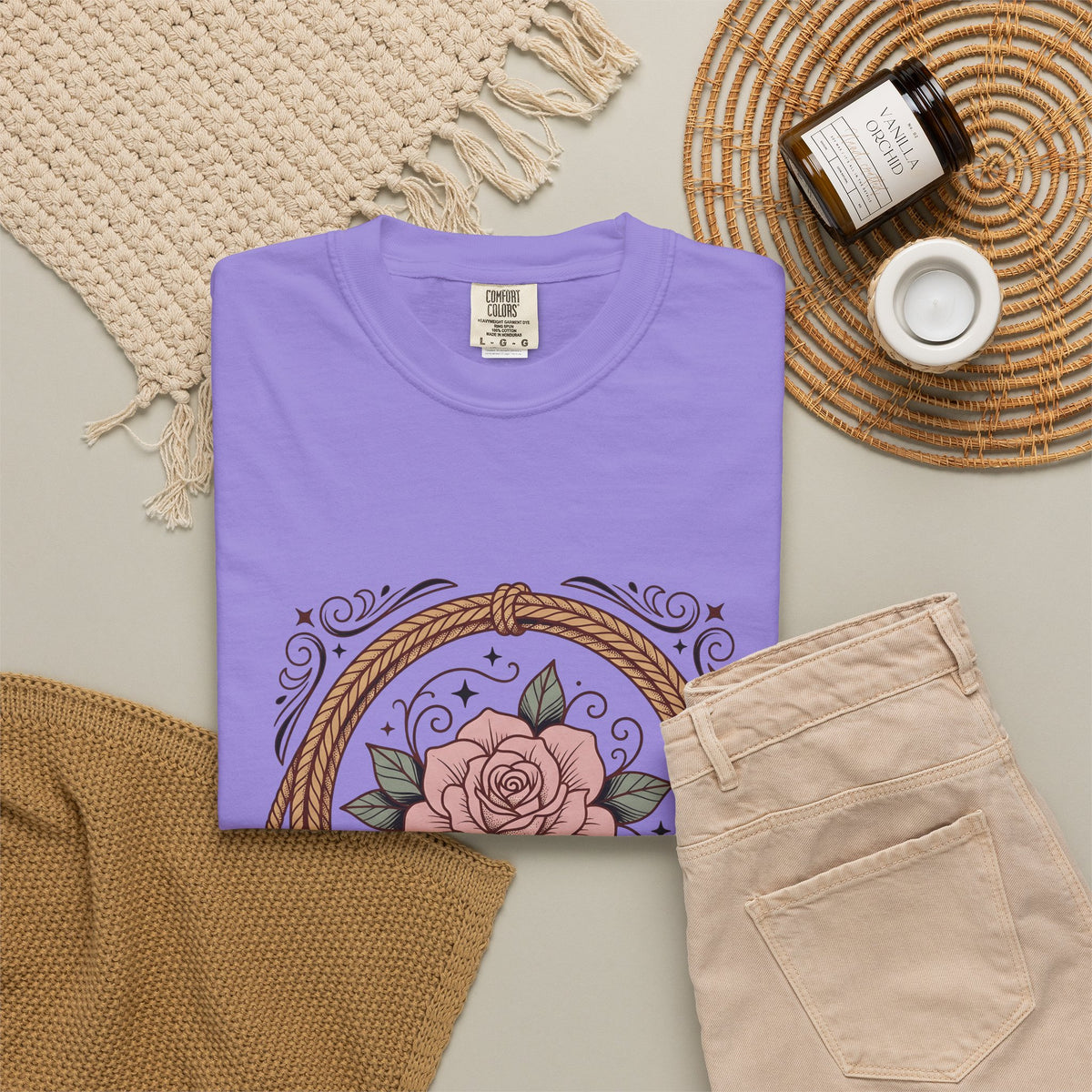 Bloom Rope T-Shirt Cowgirl Garden Gift Women Indie T-Shirt Braided Rope T-Shirt Rodeo Fan Handmade T-Shirt Floral Graphic Classic Twinkles T-Shirt