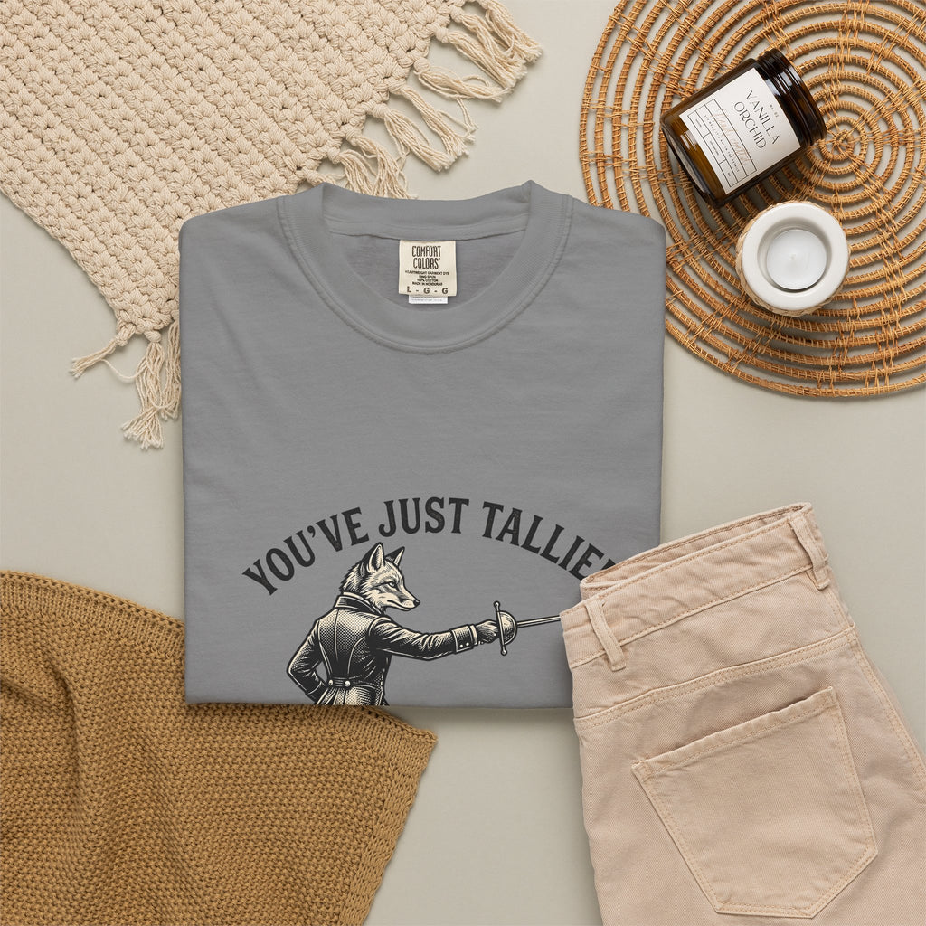 Fox Fencer T-Shirt Funny Animal Gift Women Vintage T-Shirt Foxer T-Shirt Humor Fan Retro T-Shirt Creature Graphic Hand Drawn Sword T-Shirt