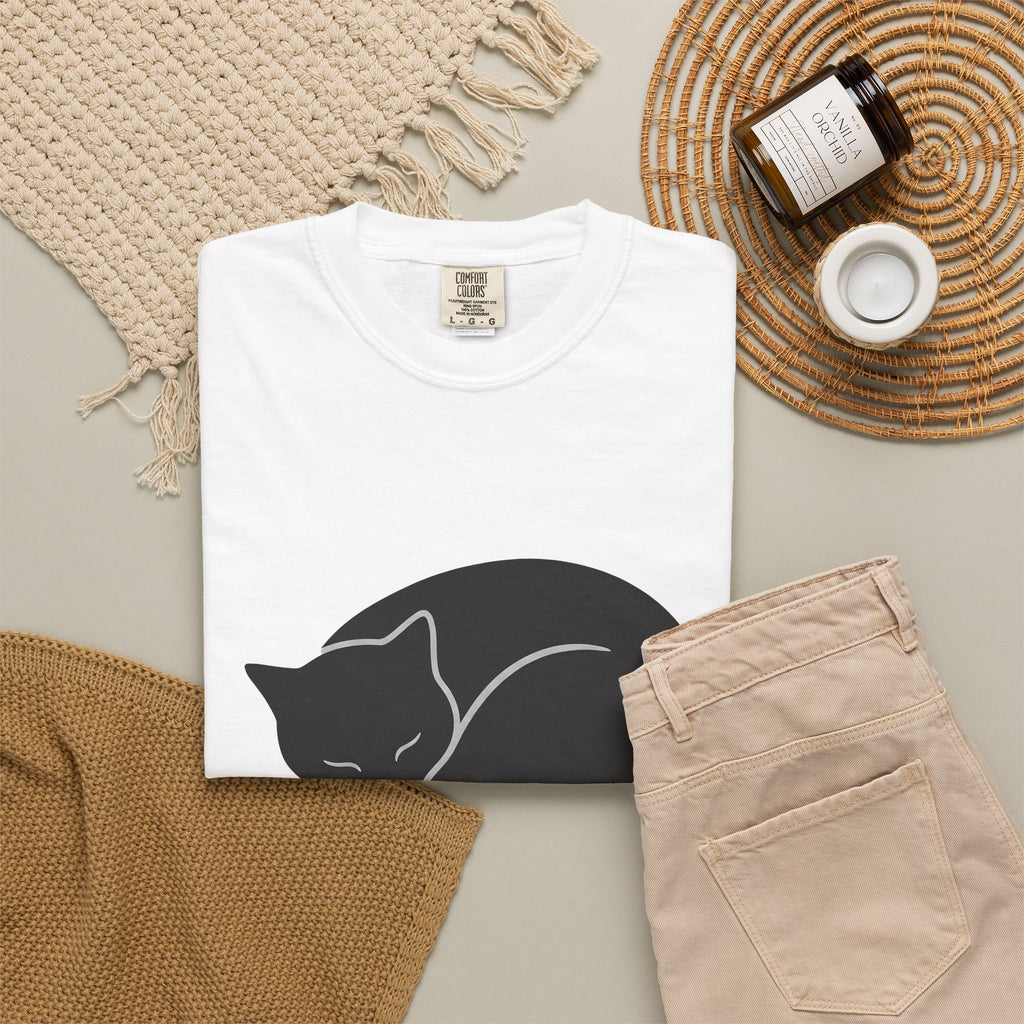 Dozing Feline T-Shirt Cat Creature Gift Women Geometric T-Shirt Cat T-Shirt Kitty Fan Abstract T-Shirt Beast Graphic Minimalist Claw T-Shirt