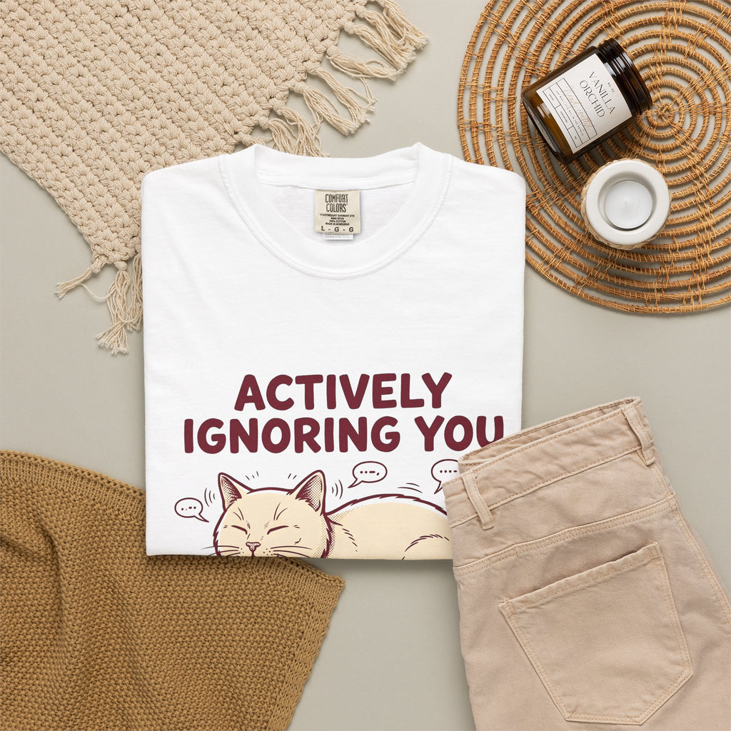 Grinning Cat T-Shirt Cat Comedy Gift Women Shabby Chic T-Shirt Kitty T-Shirt Cat Fan Distressed T-Shirt Humor Graphic Doodle Text Bubbles T-Shirt