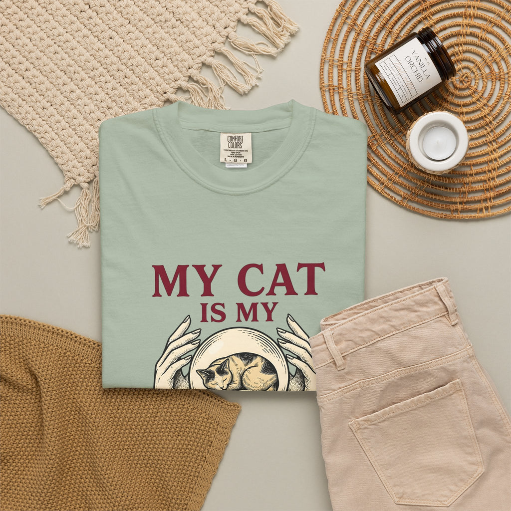 Cat Crystal Ball Cat Mystical Gift Vintage Crystal Ball Cat Fan Retro Occult Hand T-Shirt
