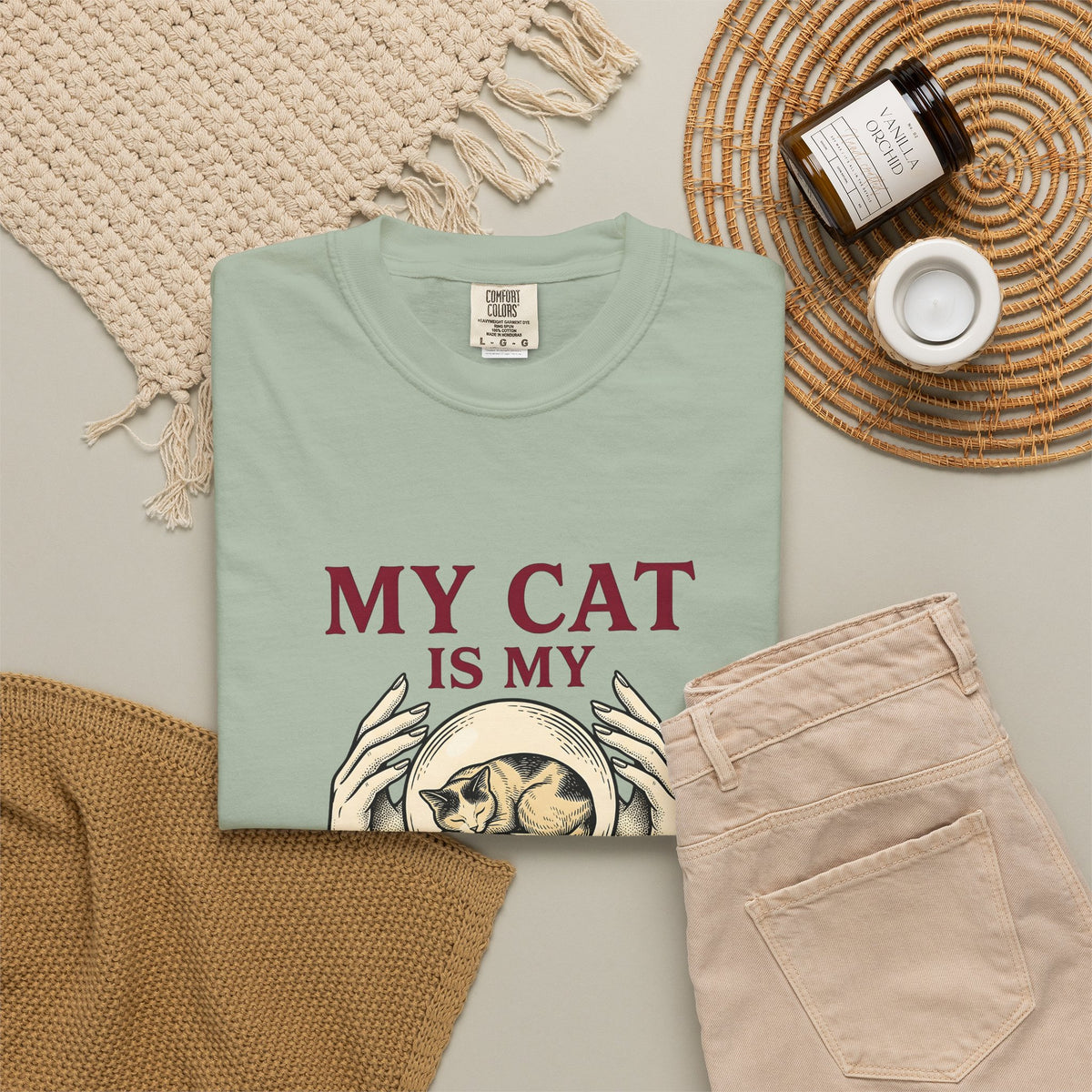 Cat Crystal Ball Cat Mystical Gift Vintage Crystal Ball Cat Fan Retro Occult Hand T-Shirt
