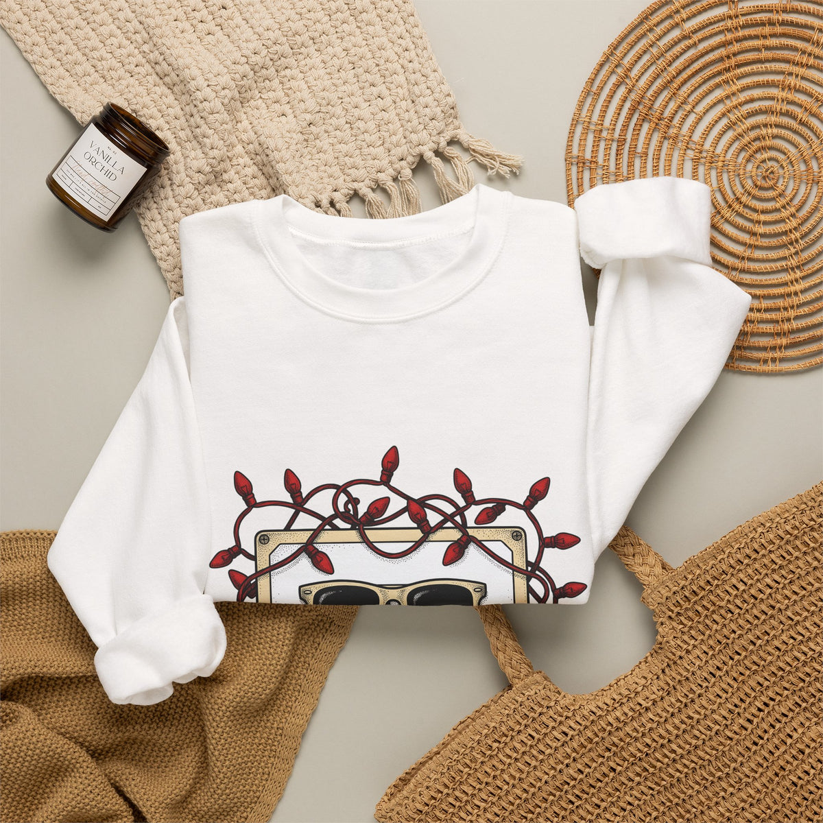 Cassette Tape Sweatshirt Christmas Music Gift Women Retro Sweatshirt Mixtape Sweatshirt Xmas Fan Retro Sweatshirt Melody Graphic Vintage Sunglasses Sweatshirt