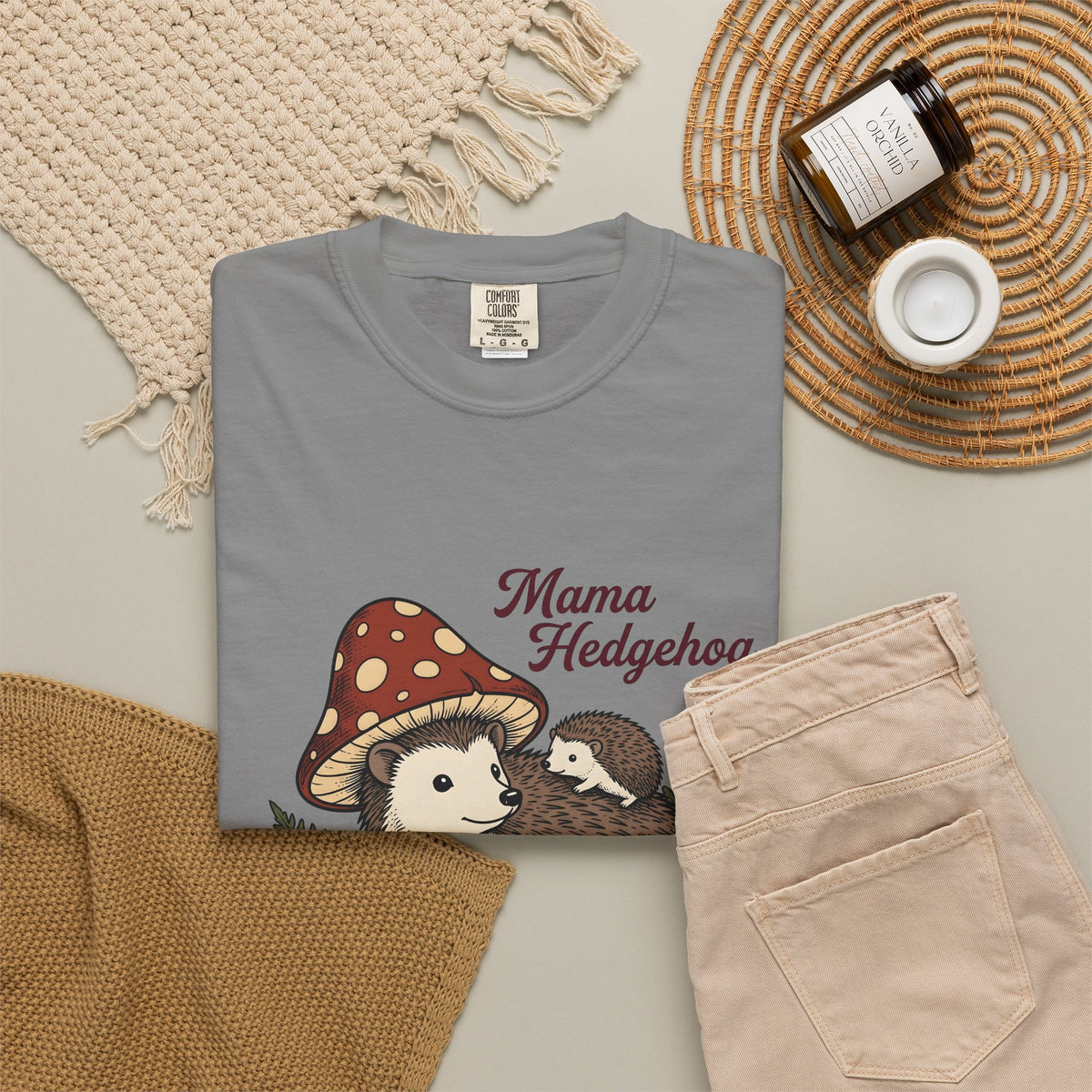 Hedgehog Group T-Shirt Moms Wildlife Gift Women Forest T-Shirt Porcupine T-Shirt Mother Fan Woodland T-Shirt Animal Graphic Retro Toadstools T-Shirt