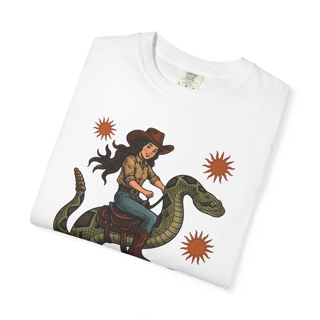 Cowgirl Serpent T-Shirt Cowgirl Wildlife Gift Women Cowboy T-Shirt Snake T-Shirt Rodeo Fan Western T-Shirt Animal Graphic Retro Sunshine T-Shirt