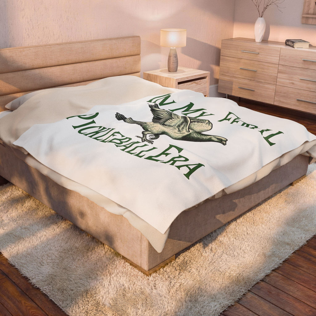 Flying Pigeon Blanket Pickleball Animal Gift Women Vintage Blanket Dove Blanket Paddle Fan Retro Blanket Creature Graphic Hand Drawn Wings Blanket