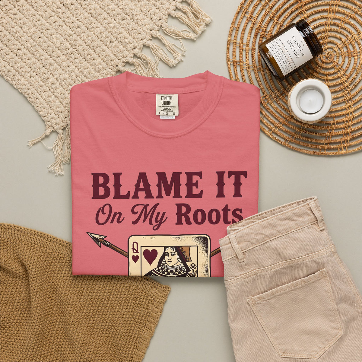 Playing Queen T-Shirt Cowgirl Western Gift Women Hand Drawn T-Shirt Queen T-Shirt Rodeo Fan Illustrated T-Shirt Country Graphic Folk Liquor Glass