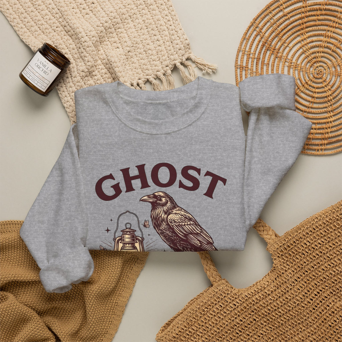 Dark Bird Lantern Sweatshirt Gothic Autumn Gift Women Old School Sweatshirt Lantern Sweatshirt Dark Fan Retro Sweatshirt Fall Graphic Cartoon Log Post Sweatshirt