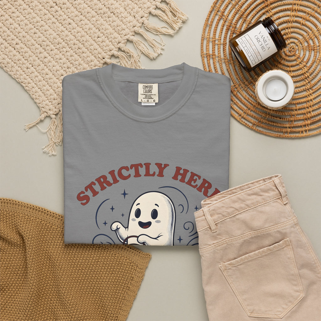 Cute Ghost Halloween Party Gift Cartoon Specter Spooky Fan Boo Vintage Lantern T-Shirt