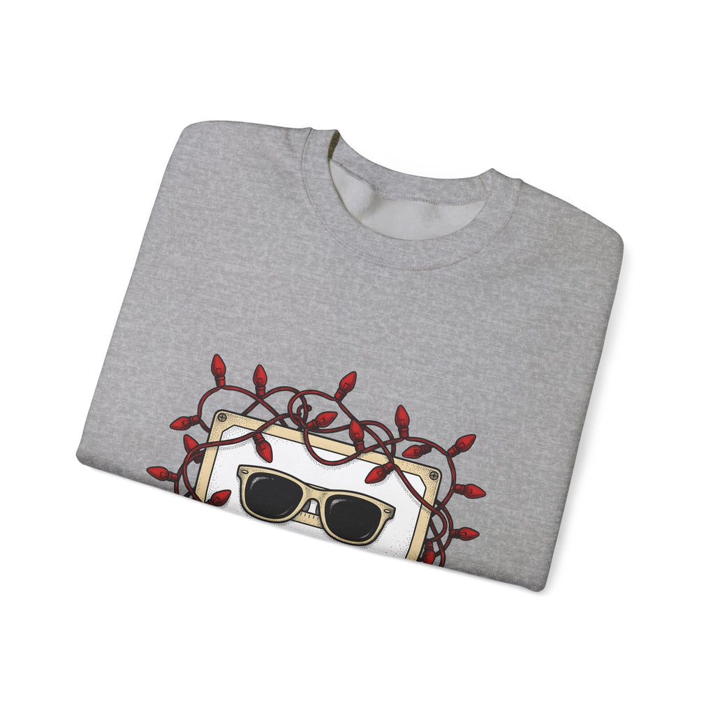 Cassette Tape Sweatshirt Christmas Music Gift Women Retro Sweatshirt Mixtape Sweatshirt Xmas Fan Retro Sweatshirt Melody Graphic Vintage Sunglasses Sweatshirt
